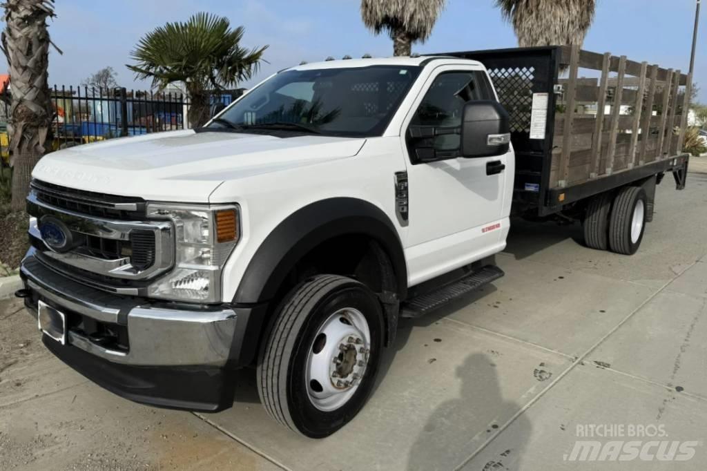 Ford F 550 XLT SD 平ボディー