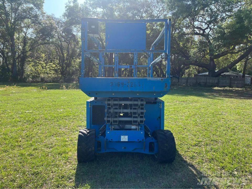 Genie GS 3369 RT シザースリフト