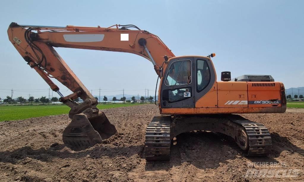 Doosan DX 300 LCA 大型油圧ショベル12t以上（パワーショベル・ユンボ）