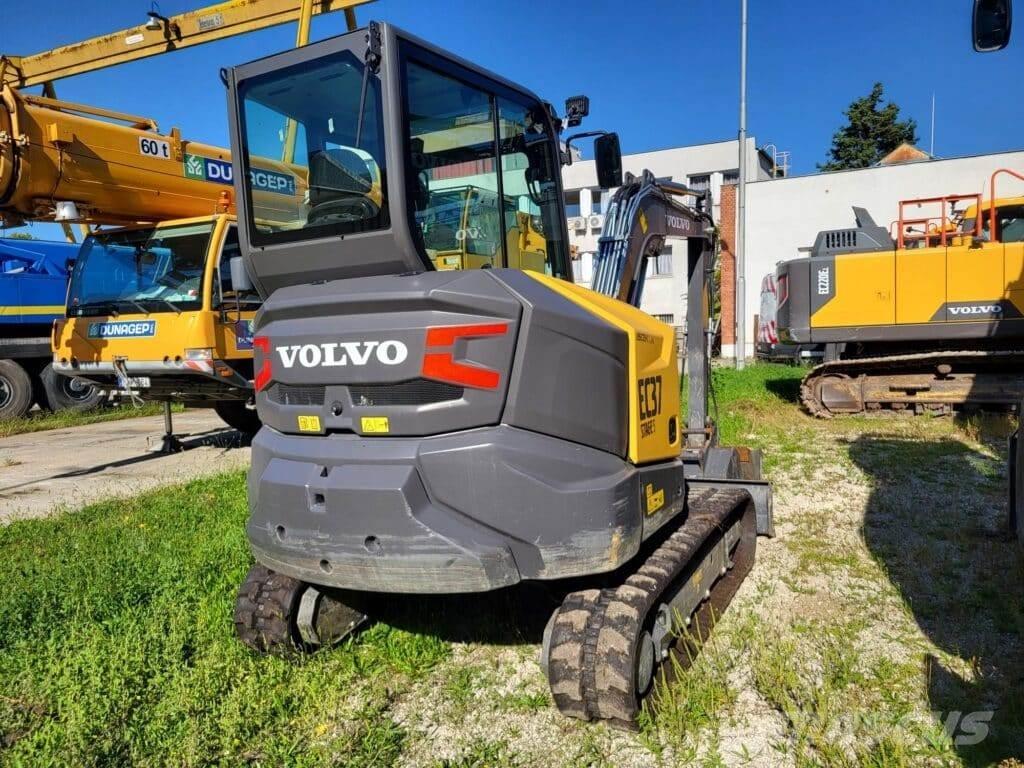 Volvo EC37F ミニ油圧ショベル 7t以下（ミニユンボ・ミニディガー）