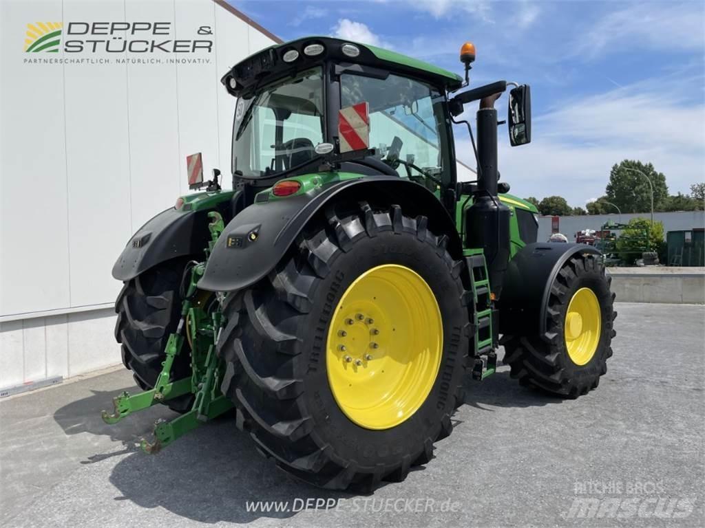 John Deere 6230R トラクター