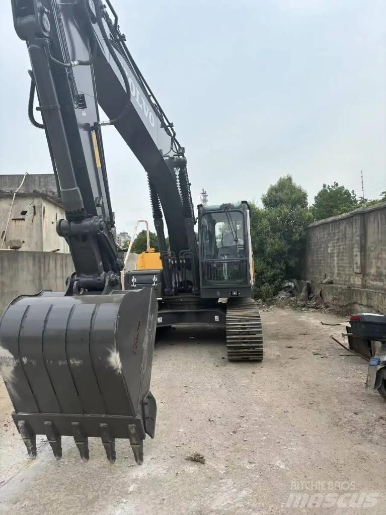 Volvo EC 210 中型油圧ショベル 7ｔ-12ｔ（ユンボ・パワーショベル・バックホー）