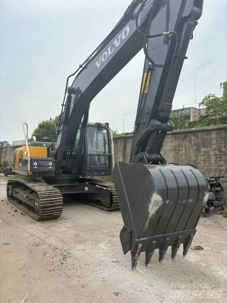 Volvo EC 210 中型油圧ショベル 7ｔ-12ｔ（ユンボ・パワーショベル・バックホー）