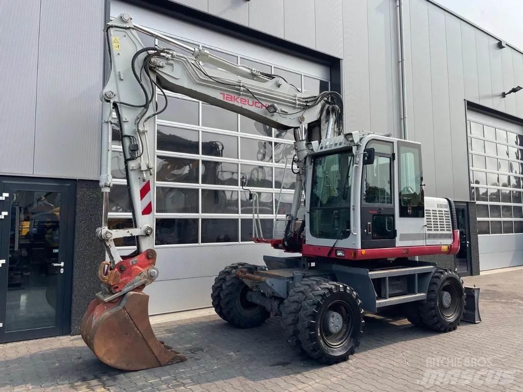 Takeuchi TB1160W ホイール式油圧ショベル（パワーショベル・ユンボ・バックホー）