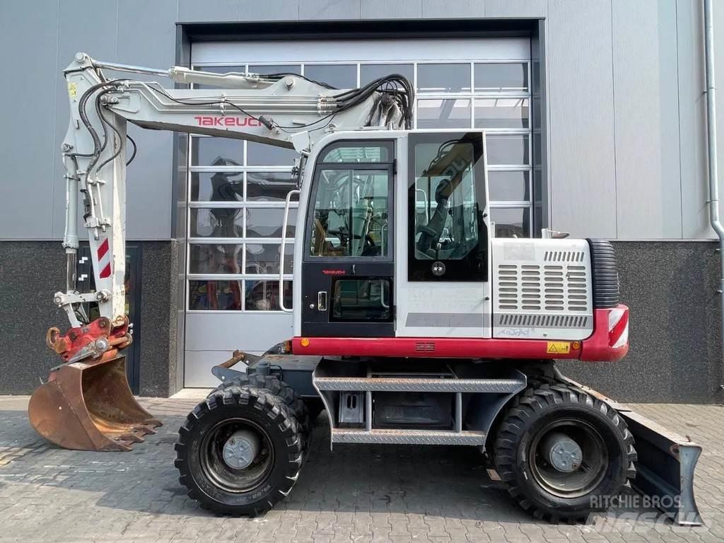 Takeuchi TB1160W ホイール式油圧ショベル（パワーショベル・ユンボ・バックホー）