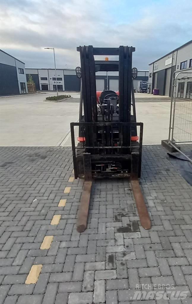 Manitou MI 25 G LPGフォークリフト