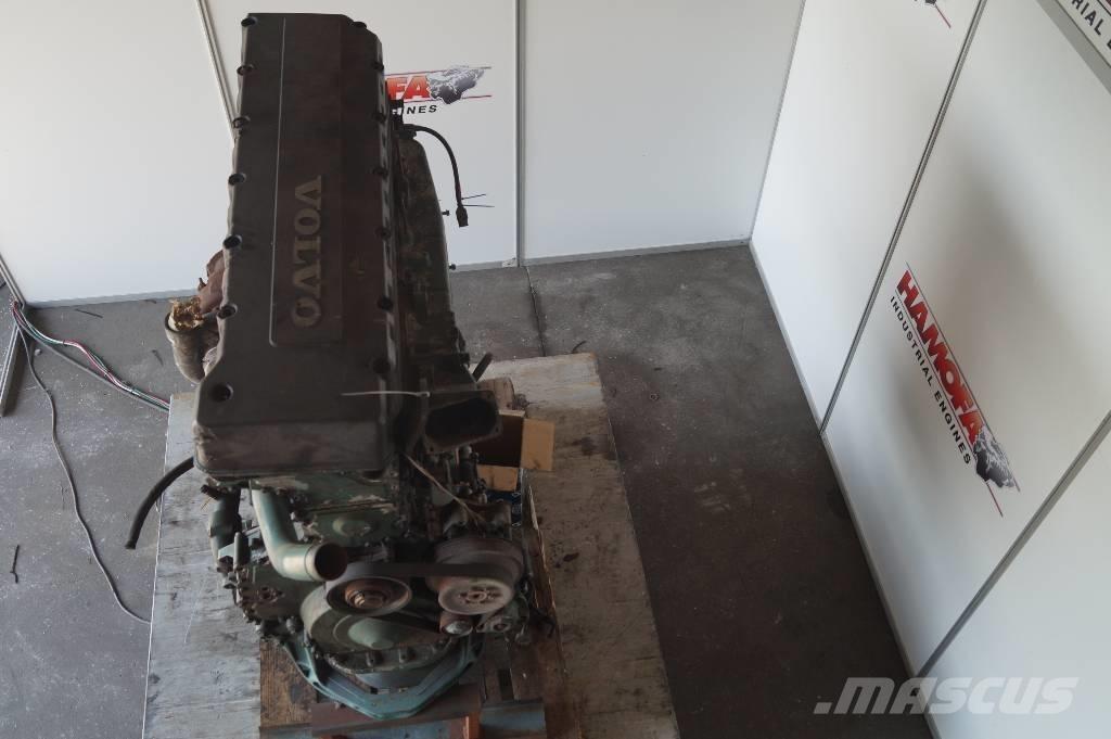 Volvo D12 FOR PARTS エンジン