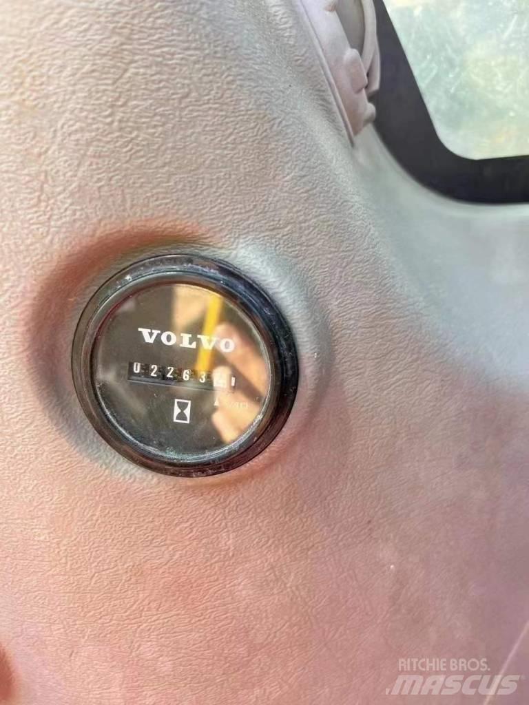 Volvo ED220 大型油圧ショベル12t以上（パワーショベル・ユンボ）