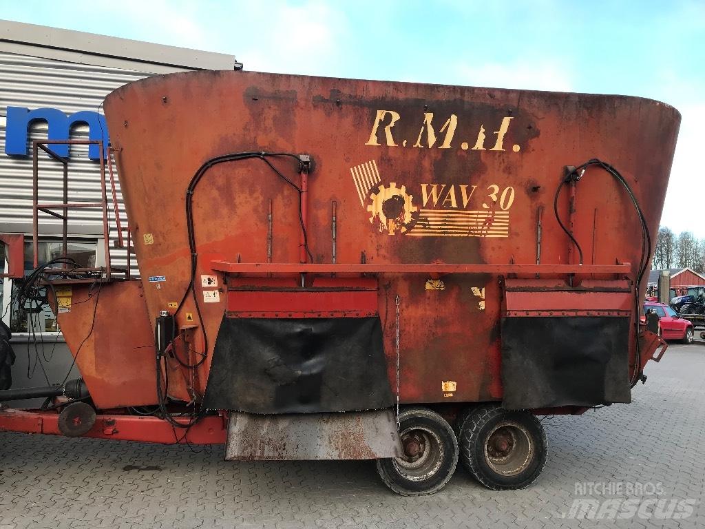  R.M.H WAV 30 ミキサーフィーダー