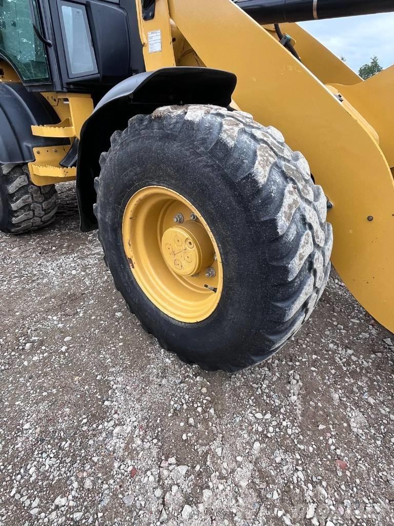 CAT 908M ホイールローダー・タイヤショベル