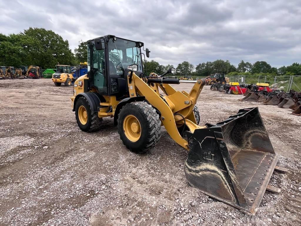 CAT 908M ホイールローダー・タイヤショベル
