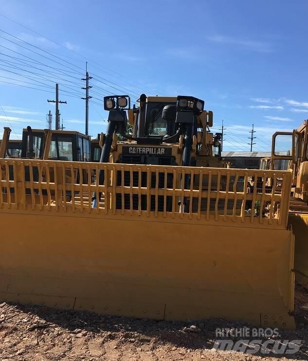 CAT D6R ブルドーザー
