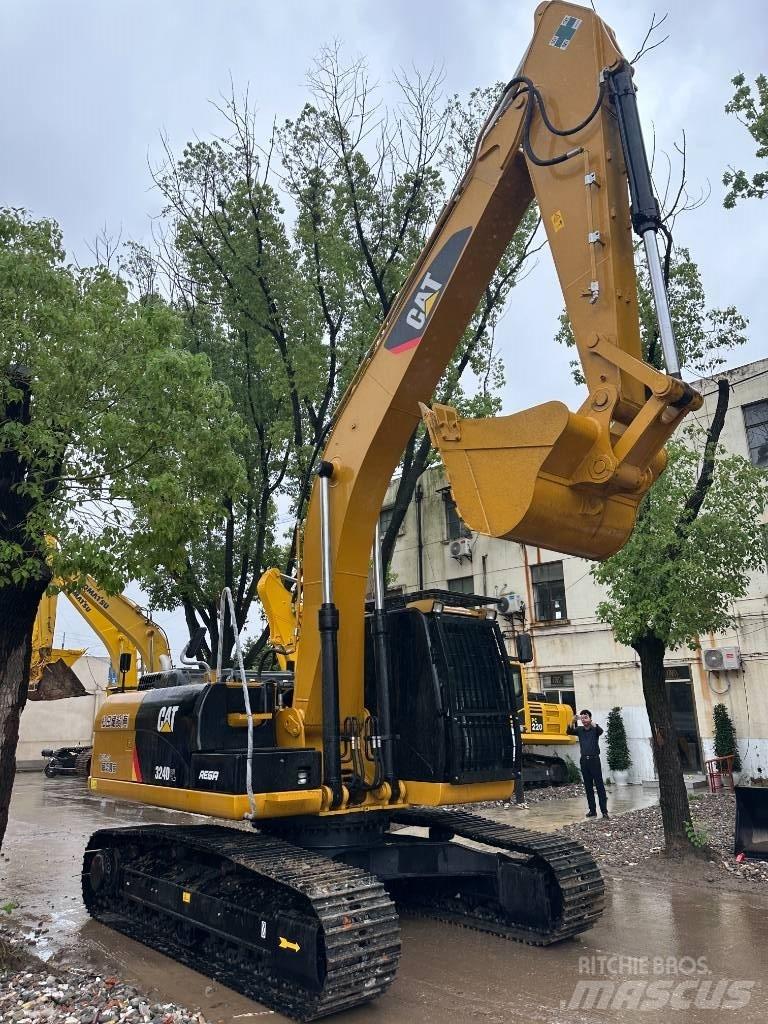 CAT CAT324D 中型油圧ショベル 7ｔ-12ｔ（ユンボ・パワーショベル・バックホー）