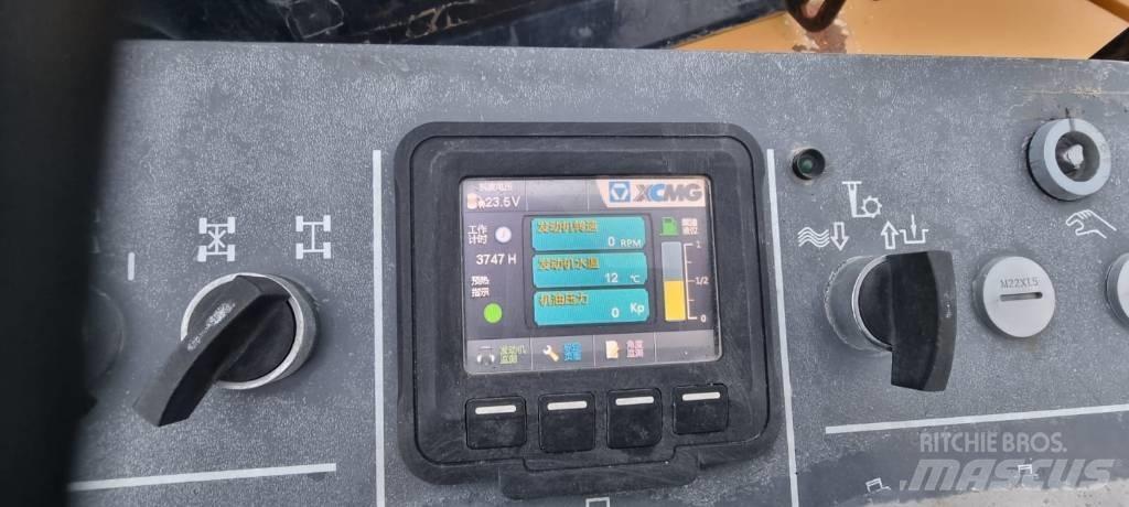 Wirtgen XM 053 アスファルトコールドミリングマシーン