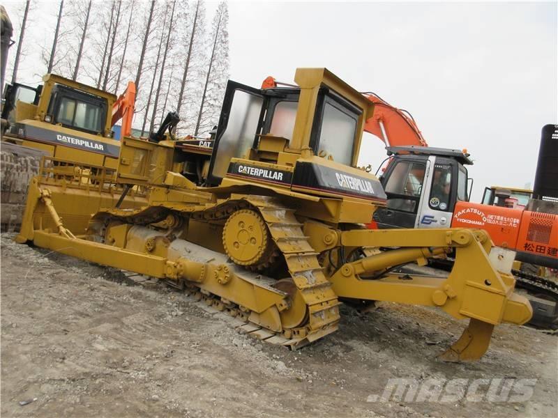 CAT D 7 R ブルドーザー