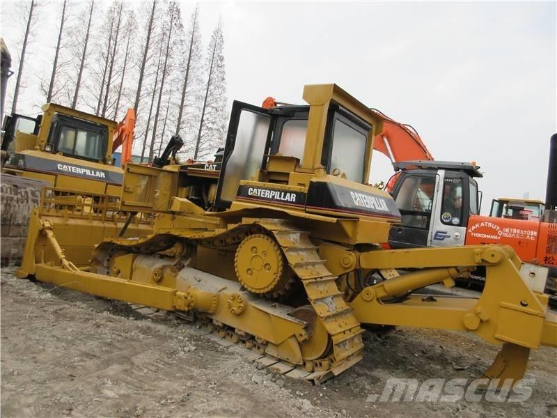 CAT D 7 R ブルドーザー