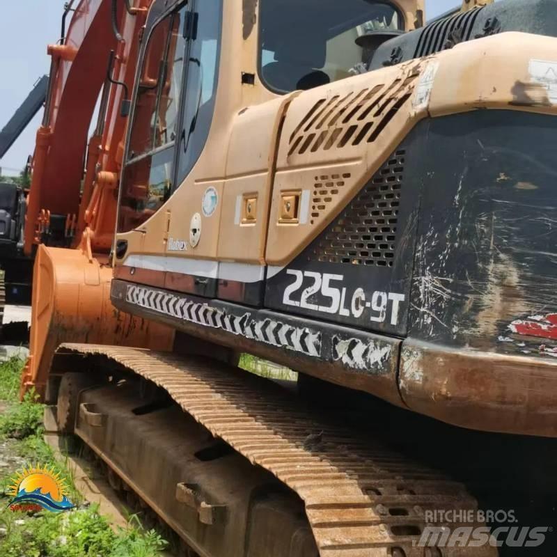 Hyundai 225lc-9t 中型油圧ショベル 7ｔ-12ｔ（ユンボ・パワーショベル・バックホー）