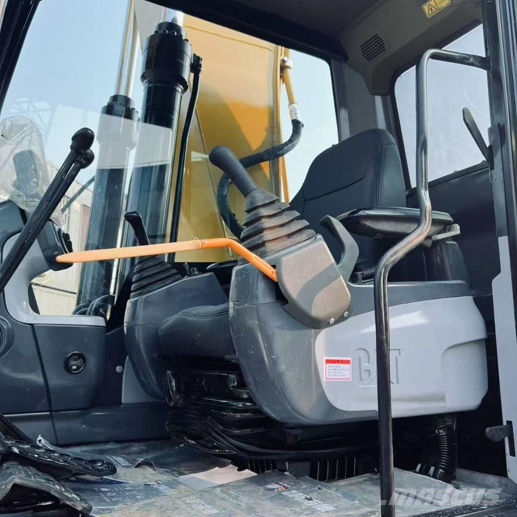 CAT 320 D2 L 大型油圧ショベル12t以上（パワーショベル・ユンボ）