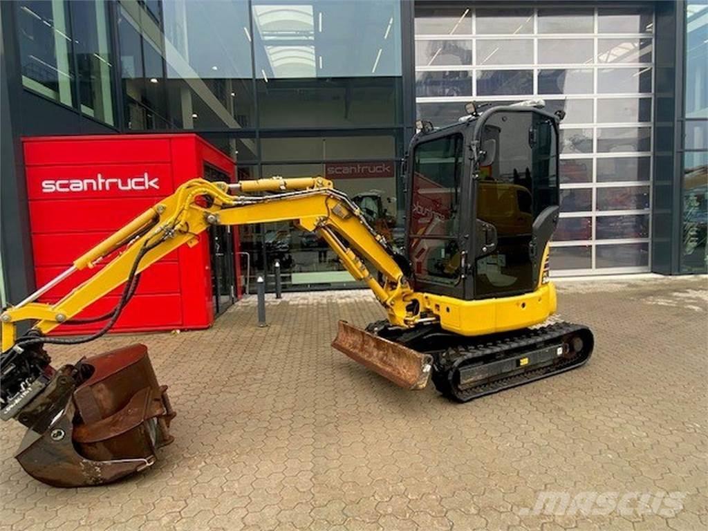 Komatsu PC24MR-5 ホイール式油圧ショベル（パワーショベル・ユンボ・バックホー）