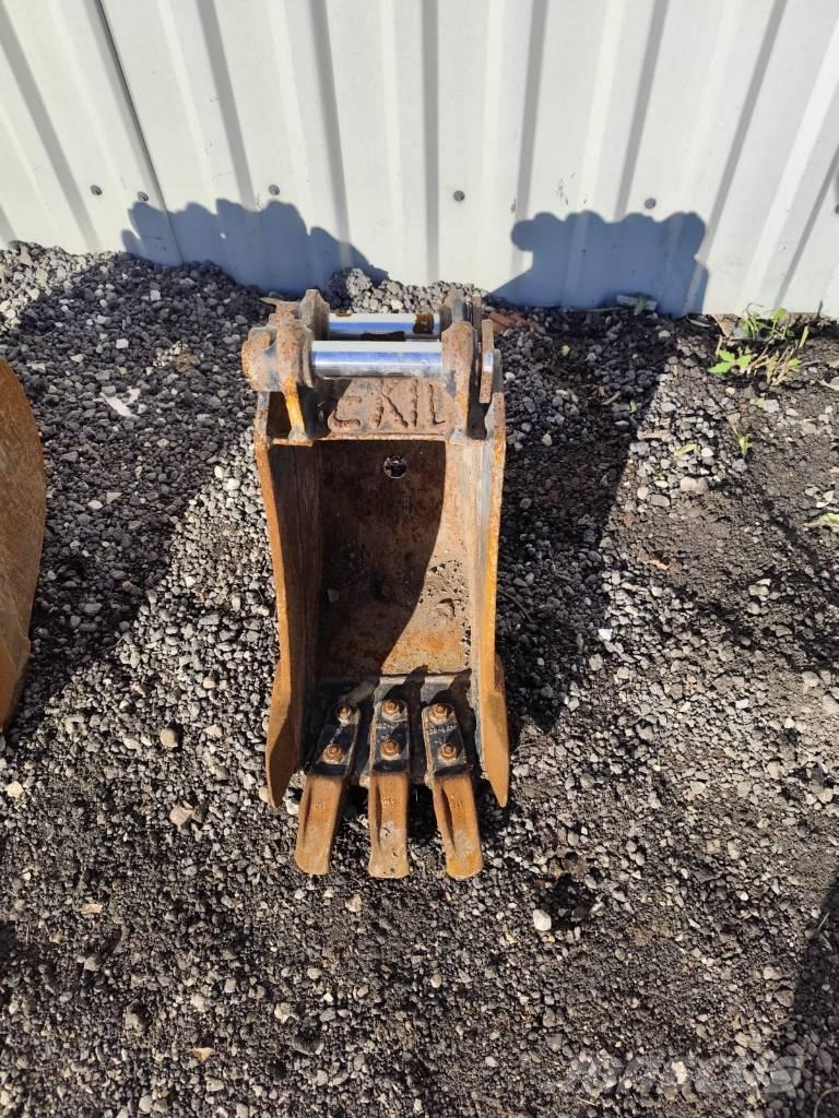 CAT 301.4 C ミニ油圧ショベル 7t以下（ミニユンボ・ミニディガー）