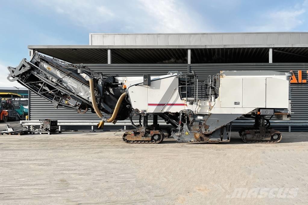 Wirtgen W 210 アスファルトコールドミリングマシーン