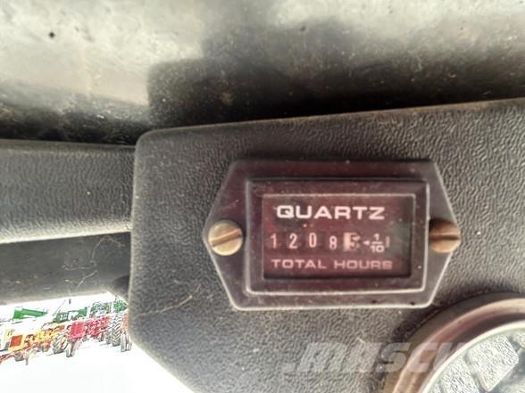 Bobcat 543B スキッドステアローダー