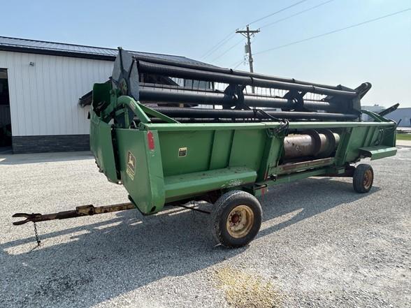 John Deere 220 コンバイン・ハーベスター・ヘッド