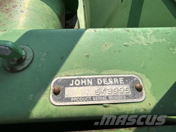 John Deere 220 コンバイン・ハーベスター・ヘッド