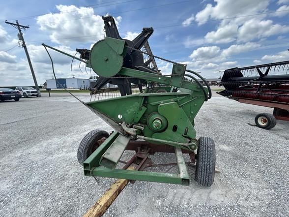 John Deere 220 コンバイン・ハーベスター・ヘッド