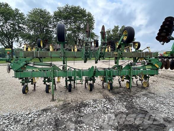 John Deere 845 一行の作物栽培