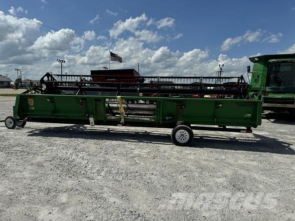 John Deere 925 コンバイン・ハーベスター・ヘッド