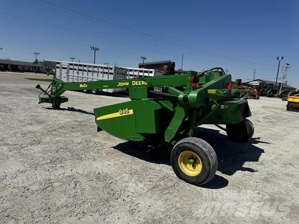 John Deere 946 ウィンドローア/レーキ