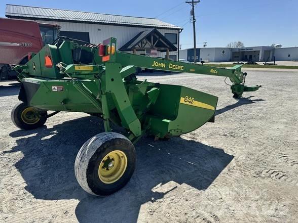 John Deere 946 ウィンドローア/レーキ