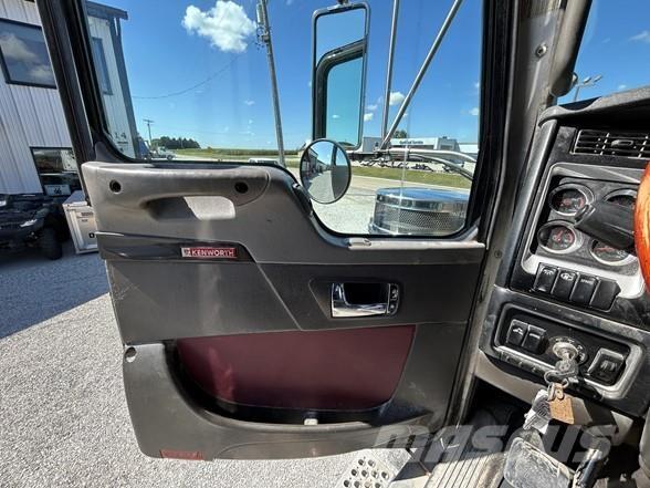Kenworth W900 中古トラクターヘッド | トレーラーヘッド