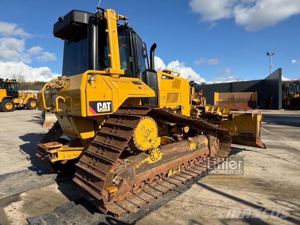 CAT D 6 N LGP ブルドーザー