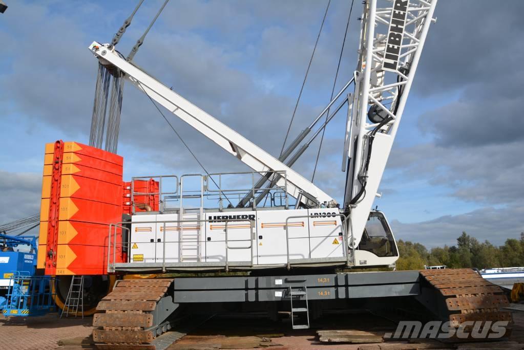 Liebherr LR 1300 SX クローラクレーン