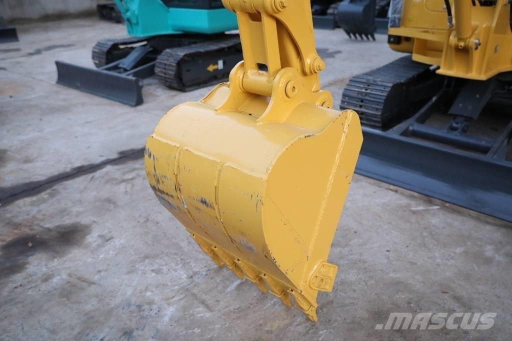 Komatsu PC 56-7 ミニ油圧ショベル 7t以下（ミニユンボ・ミニディガー）