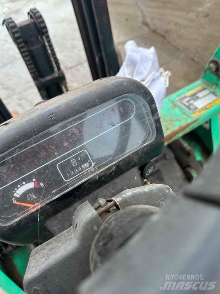 Mitsubishi FG 15 LPGフォークリフト