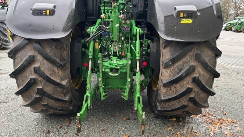 John Deere 6230 R トラクター