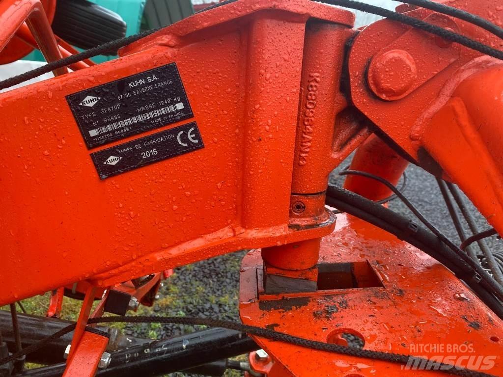Kuhn GF8702 テッダー・テッダーレーキ