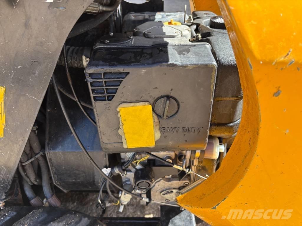 JCB HT D5 キャリアダンプ