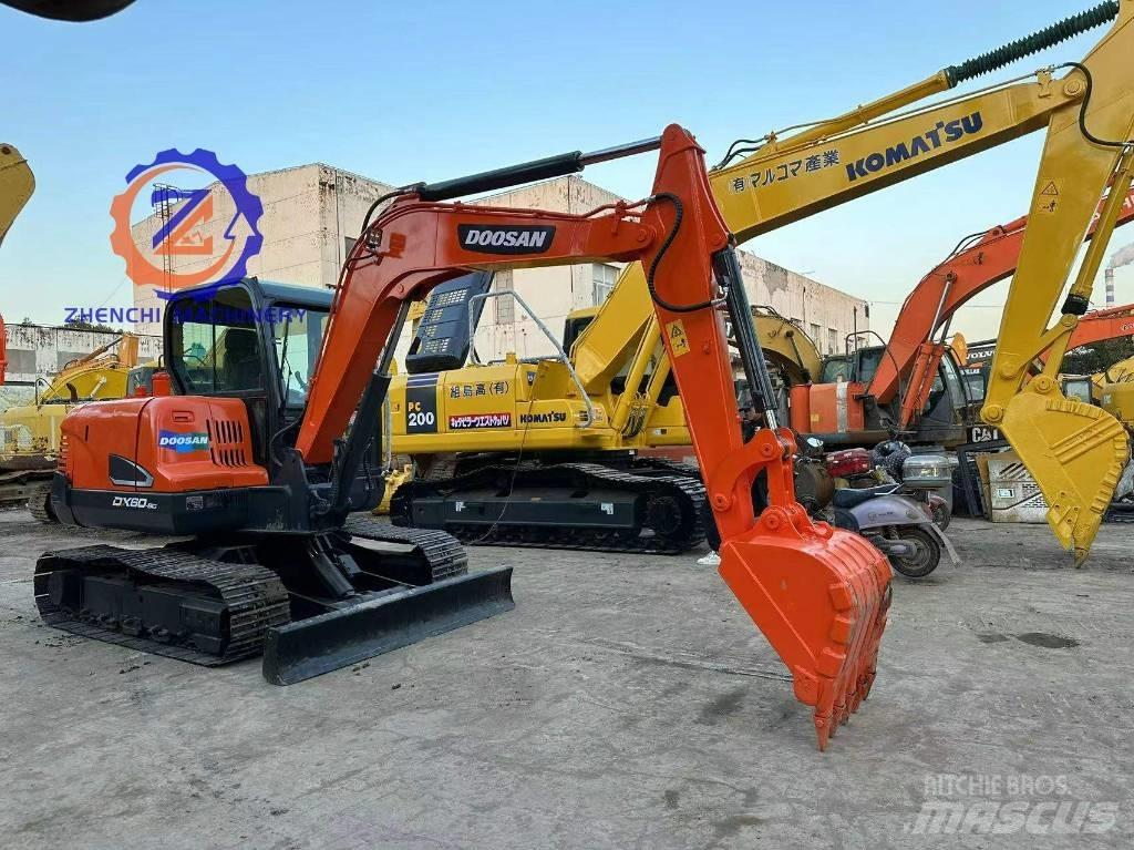 Doosan DX 60 ミニ油圧ショベル 7t以下（ミニユンボ・ミニディガー）