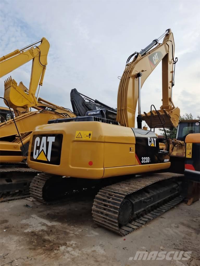 CAT 323 D 大型油圧ショベル12t以上（パワーショベル・ユンボ）