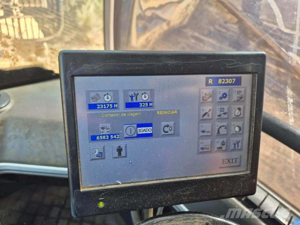 Rottne F13 フォワーダー