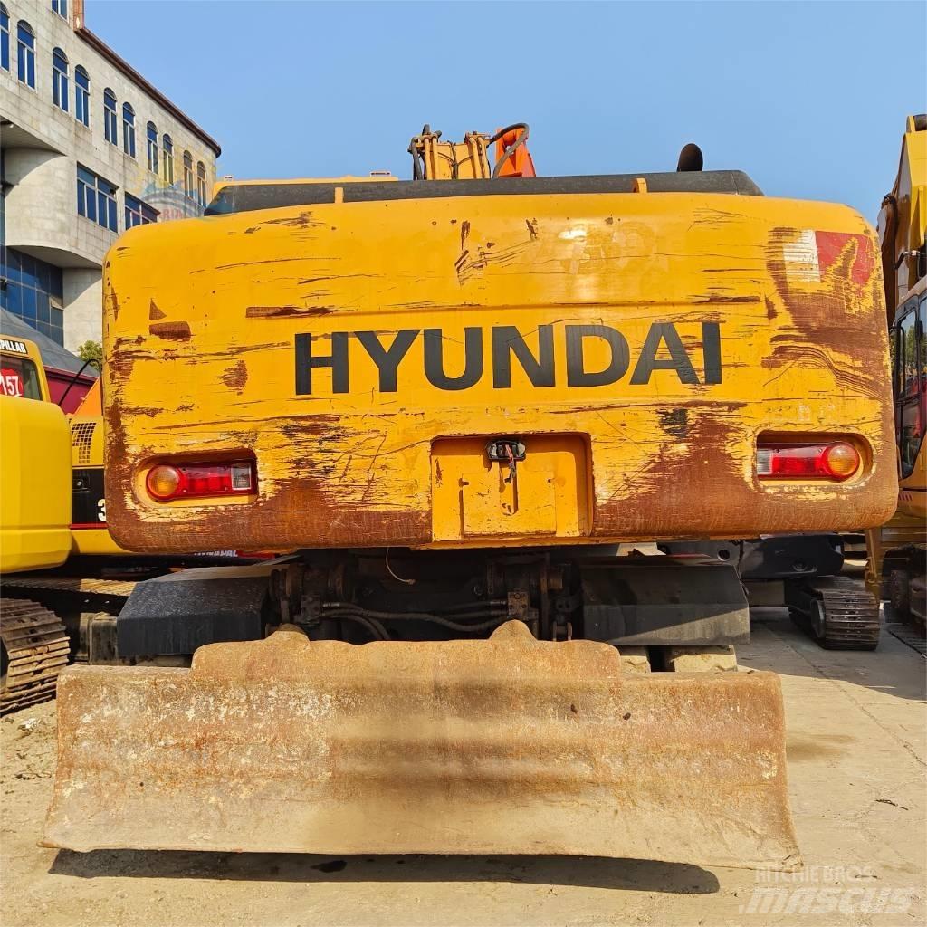 Hyundai R210W-7 ホイール式油圧ショベル（パワーショベル・ユンボ・バックホー）