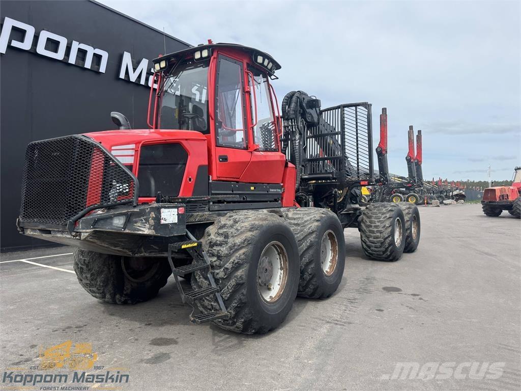 Komatsu 895 フォワーダー