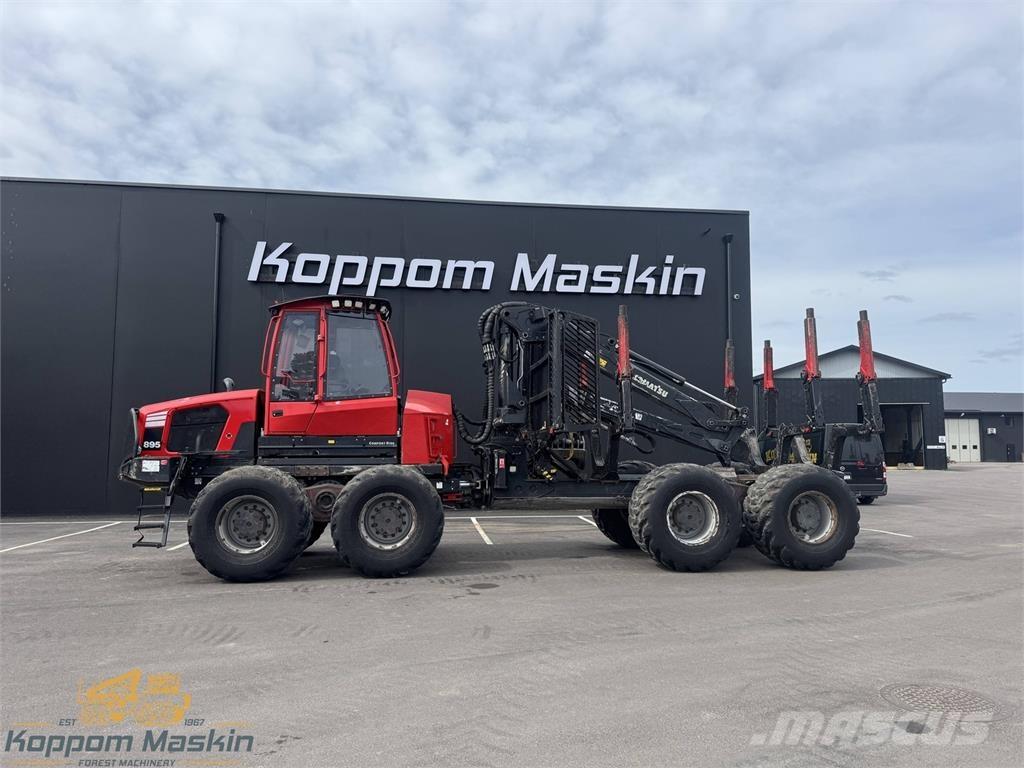 Komatsu 895 フォワーダー