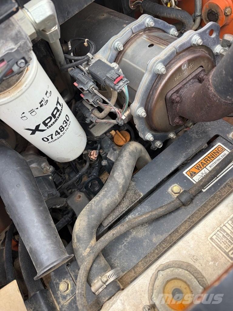 Gehl R 135 スキッドステアローダー