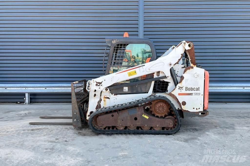 Bobcat T 590 スキッダー