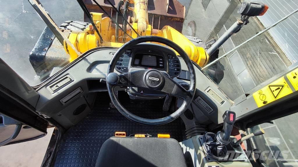 Komatsu WA 270-3 ホイールローダー・タイヤショベル